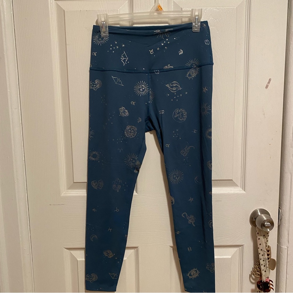 Beyond Yoga astrology leggings💙